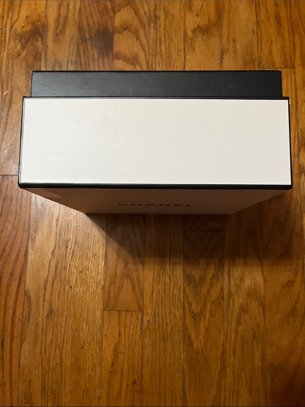 CHANEL Black Embossed Logo on White Empty Box - Picture 6 of 15